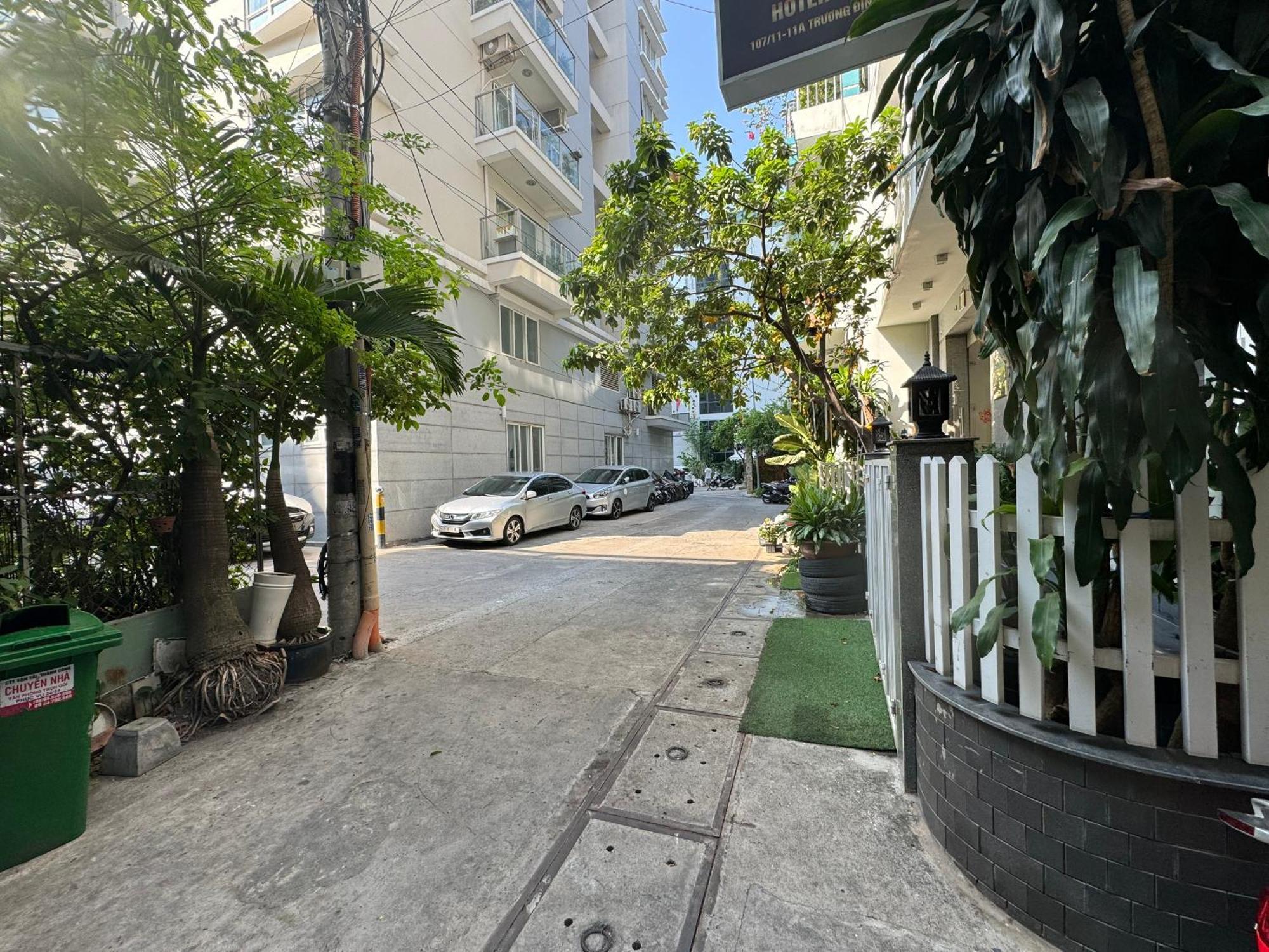 Emerald Apartments Ho Chi Minh City Exterior photo